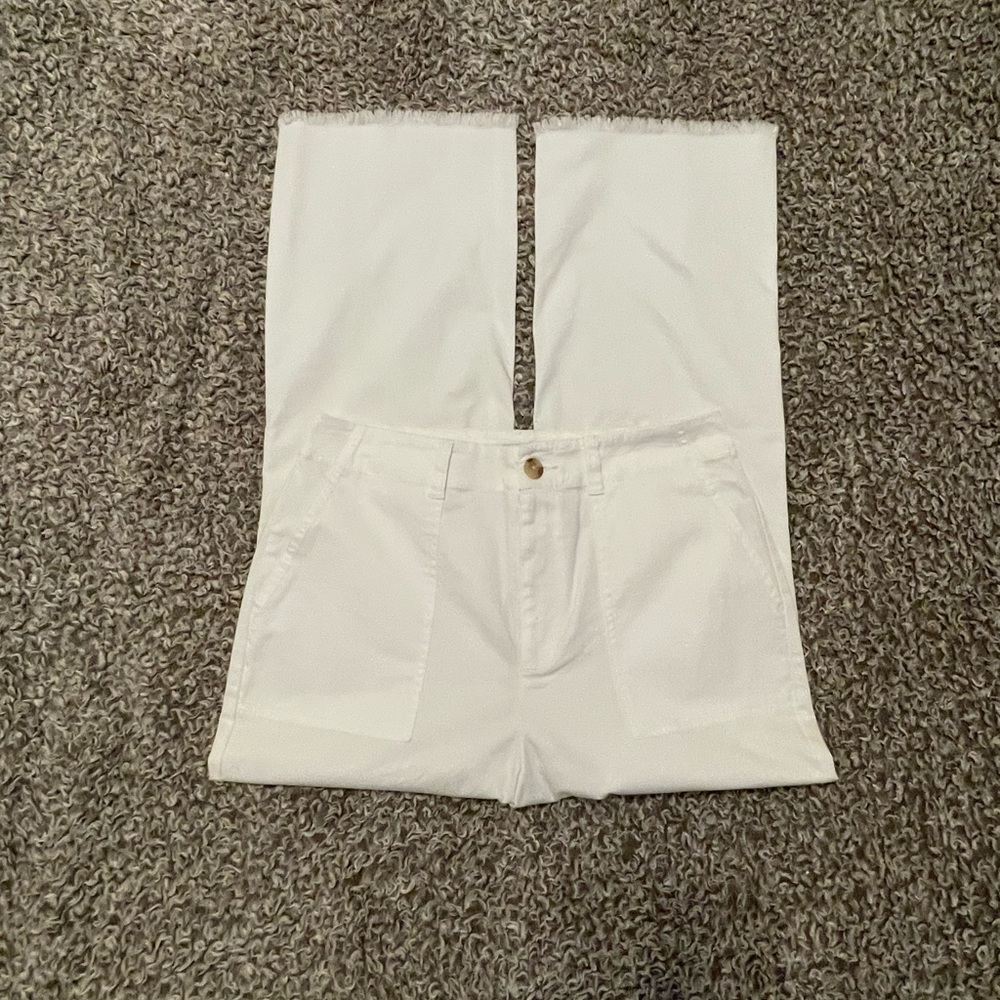 NEW DIRECTIONS WHITE CROPPED FRINGED JEANS SZ 6 3/$20